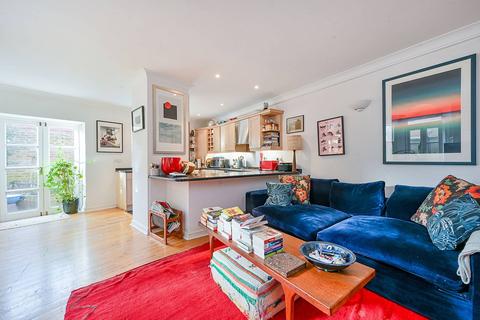 2 bedroom flat for sale, Devonport Road, Shepherd's Bush, London, W12