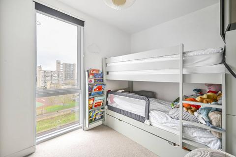 2 bedroom flat to rent, Celestial House, Bow, London, E14