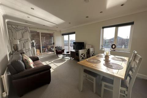 3 bedroom apartment to rent, The Quay, Exeter EX2