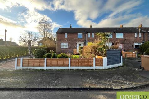 3 bedroom semi-detached house to rent, Conway Avenue, Salford M27