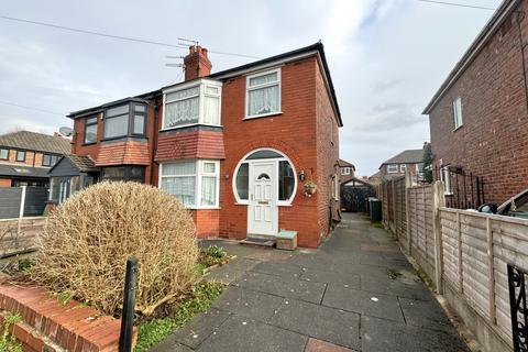 3 bedroom semi-detached house for sale, Repton Avenue, Denton