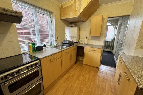 3 bedroom semi-detached house for sale, Repton Avenue, Denton