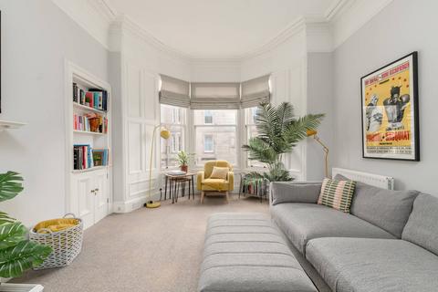 26/4 Darnell Road, Edinburgh, EH5 3PL