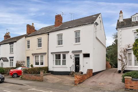 4 bedroom end of terrace house for sale, Leicester Road, Loughborough LE12