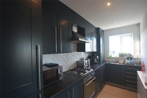 62 Baldwins Close, Royton, Oldham, OL2 5FG