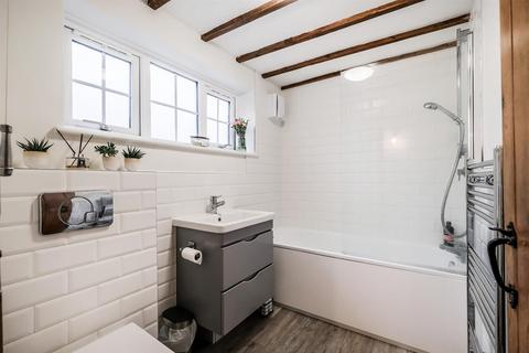 2 bedroom cottage for sale, North End, Buckhurst Hill