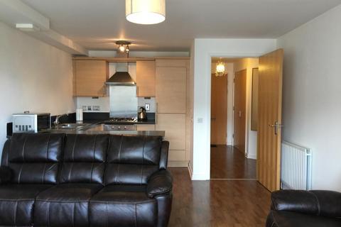 2 bedroom flat to rent, Hawkhill Close, Edinburgh EH7