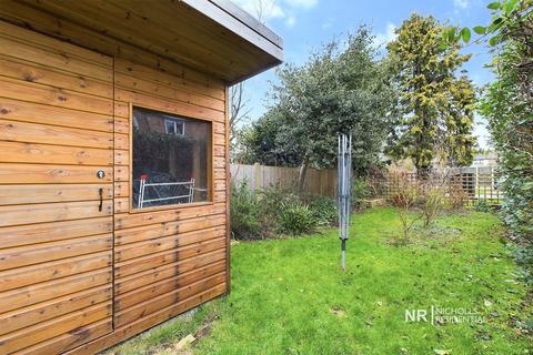 19 Nightingale Drive, Epsom, KT19 9EN