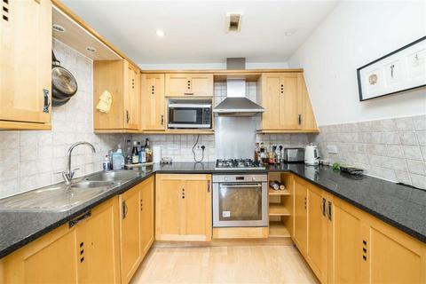 2 bedroom flat for sale, Swan Street, London SE1