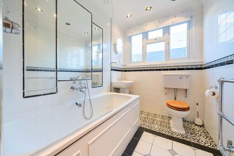 2 bedroom flat for sale, Crescent Road, Beckenham, BR3 6NE