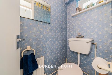 61 Cowdray Way, Hornchurch, RM12 4AX