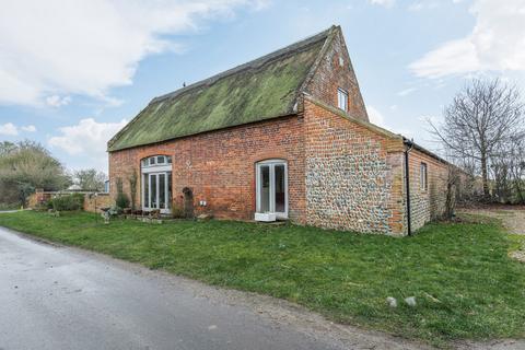 2 bedroom barn conversion for sale, Suffield