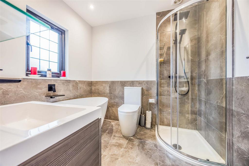 Flat 4, Wessex Tales, 20 Ashley Road, Boscombe-Sma