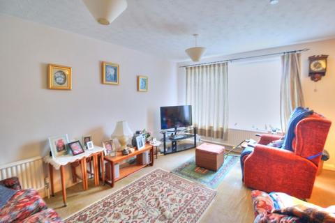 3 bedroom terraced house for sale, Gainsborough Crescent, Eastbourne BN23