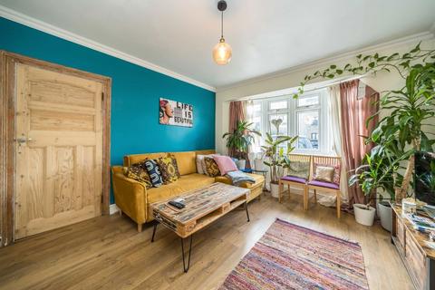 1 bedroom flat for sale, Goldsmith Road, London E10