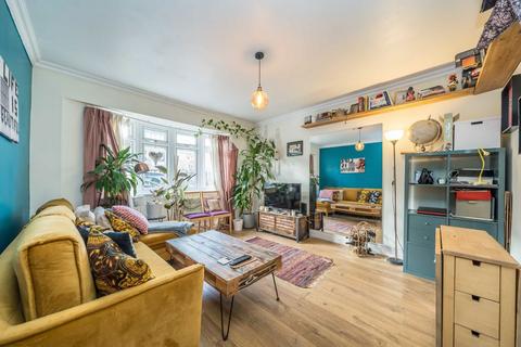 1 bedroom flat for sale, Goldsmith Road, London E10