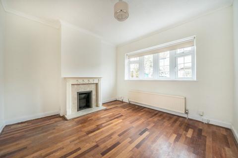 2 bedroom house to rent, Russell Road, Wimbledon