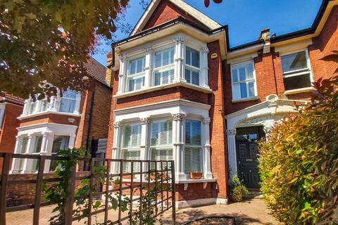 35 Bargery Road, London, SE6 2LJ