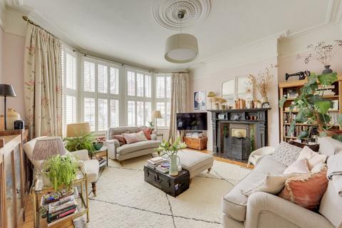 35 Bargery Road, London, SE6 2LJ