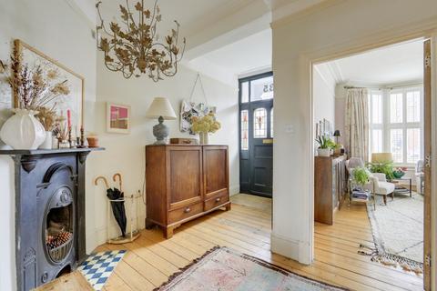 35 Bargery Road, London, SE6 2LJ