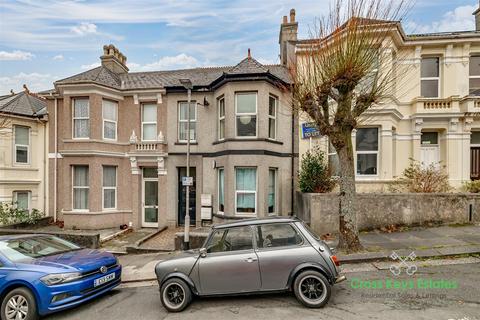 Diamond Avenue, Plymouth PL4