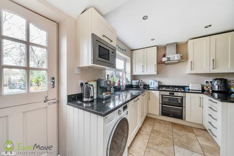 23 Station Road, Overton, Basingstoke, RG25 3DU