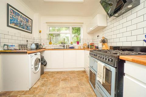 3 bedroom semi-detached house for sale, Amherst Road, Hastings