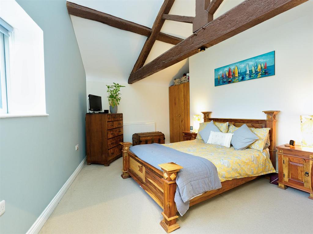 Bed 1.jpg