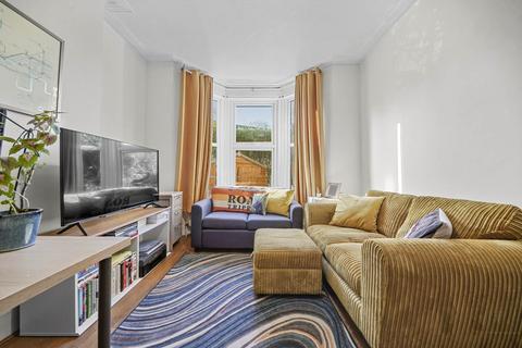 2 bedroom flat for sale, Richmond Road, Leytonstone, E11