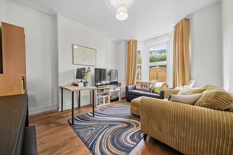 2 bedroom flat for sale, Richmond Road, Leytonstone, E11