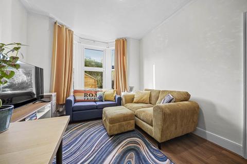 222 Richmond Road, Leytonstone, London, E11 4DA