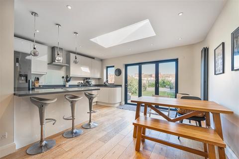 108 Wolsey Drive, Kingston Upon Thames, KT2 5DW