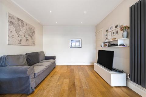 108 Wolsey Drive, Kingston Upon Thames, KT2 5DW