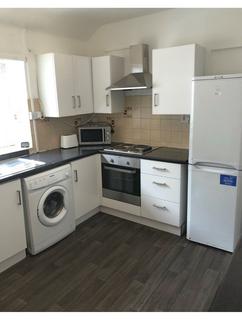 3 bedroom flat to rent, Hanover Street, Mount Pleasant, Swansea