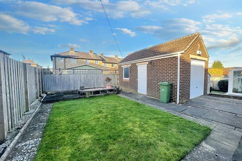 2 bedroom semi-detached bungalow for sale, Grasscroft Avenue, Honley, HD9