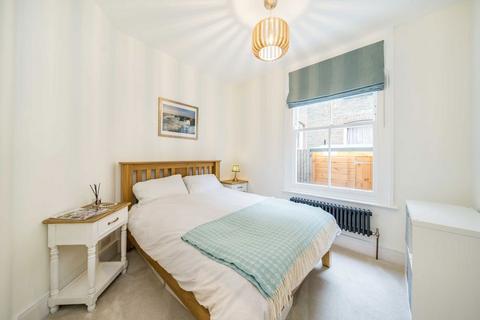 3 bedroom maisonette for sale, Harborough Road, London SW16