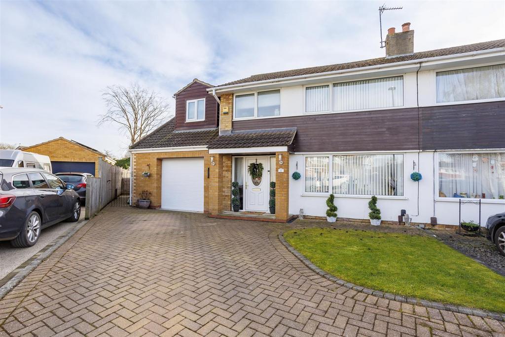 11 Thornwood Covert Externals 12.jpg