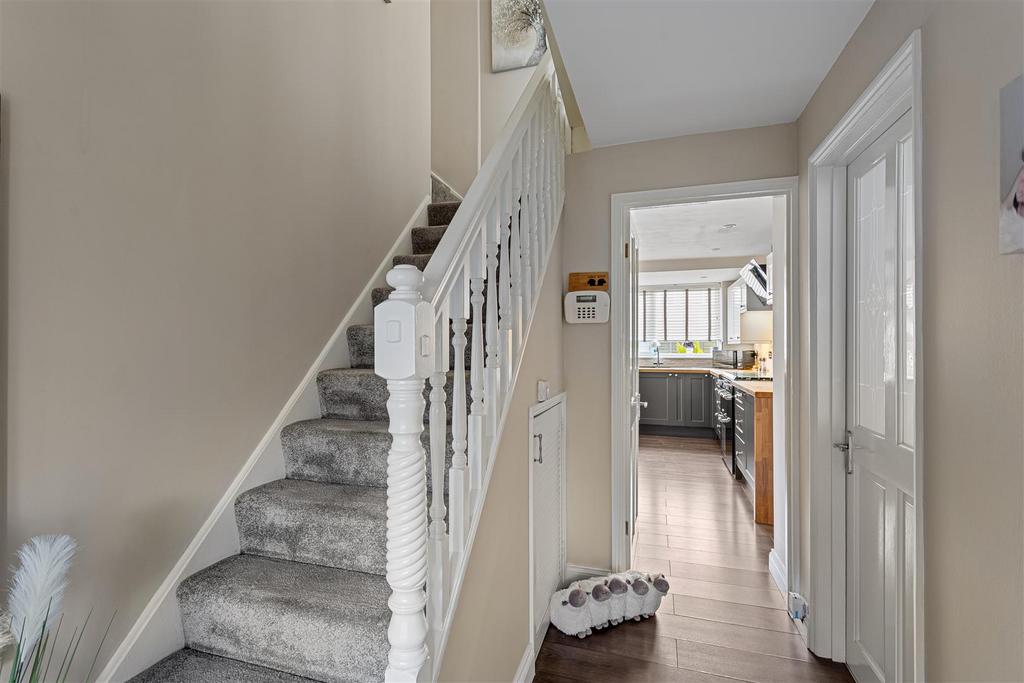 11 Thornwood Covert 42.jpg