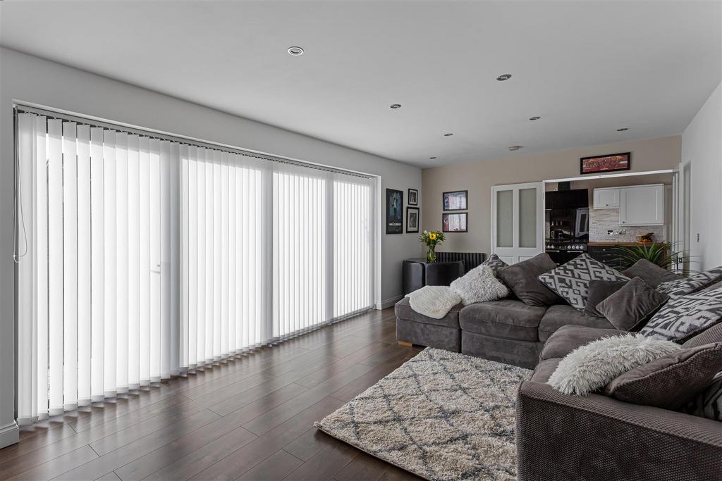 11 Thornwood Covert 27.jpg