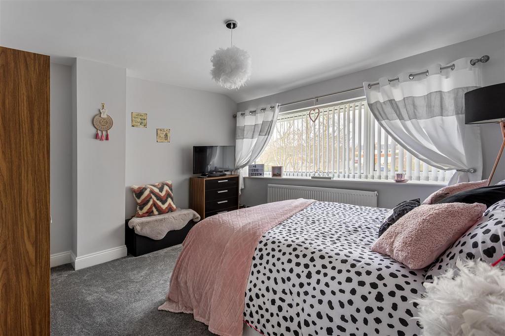 11 Thornwood Covert 54.jpg