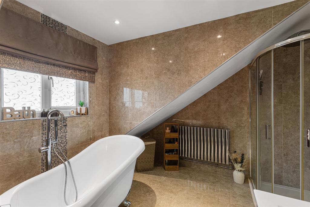 11 Thornwood Covert 78.jpg