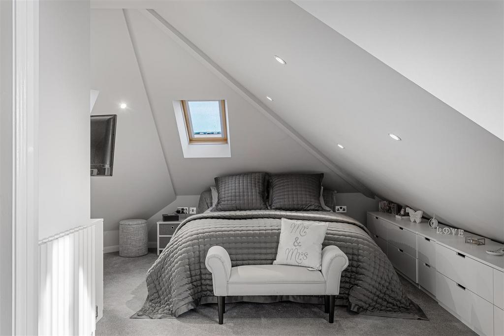 11 Thornwood Covert 60.jpg