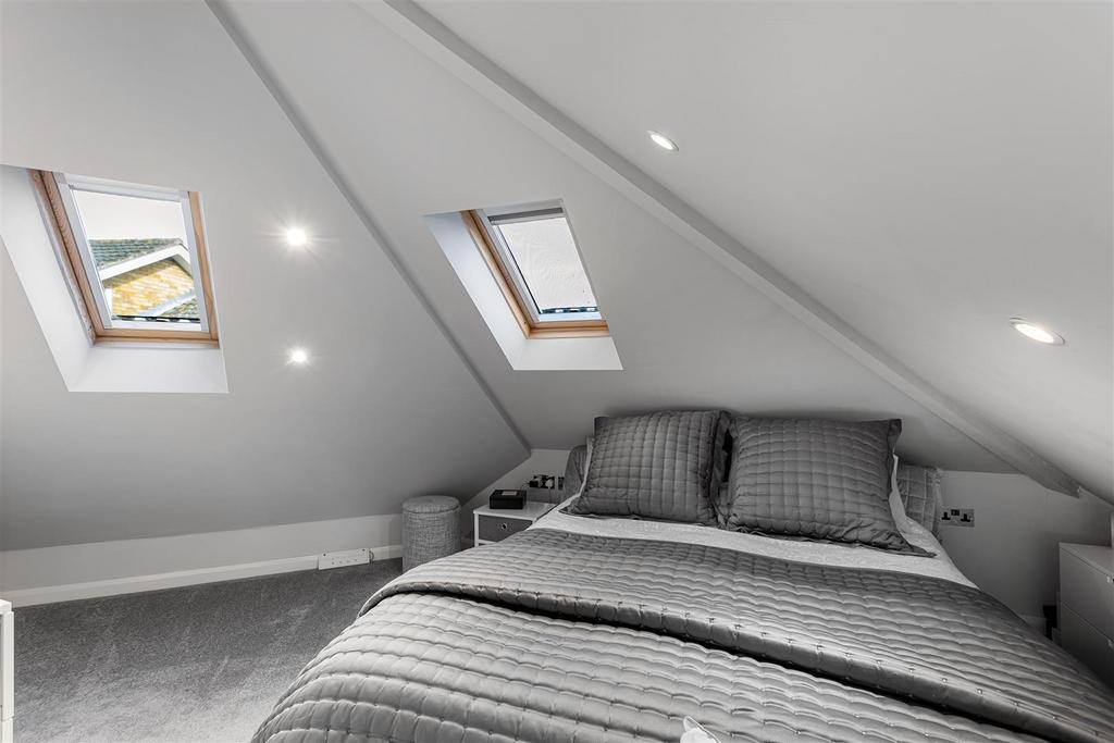 11 Thornwood Covert 63.jpg