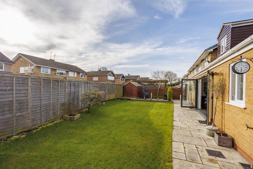 11 Thornwood Covert Externals 10.jpg