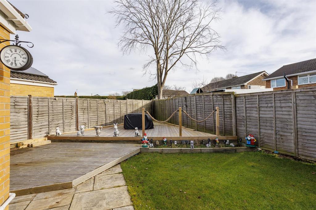 11 Thornwood Covert Externals 9.jpg