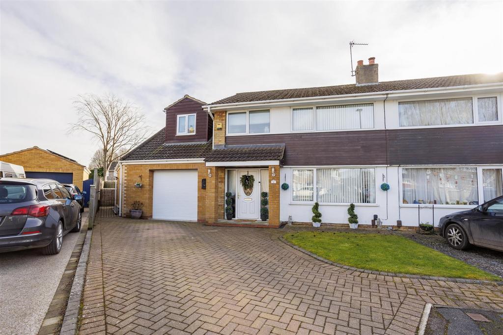 11 Thornwood Covert Externals 13.jpg