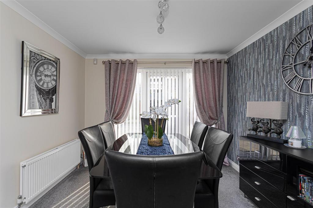 11 Thornwood Covert 2.jpg