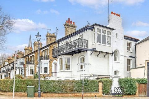 1 Capel Terrace, Southend-on-sea, SS1 1EX