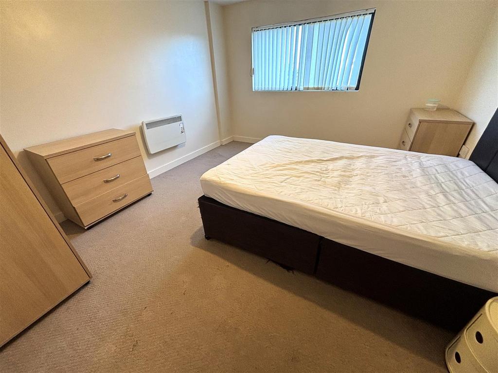 BEDROOM 1.jpeg