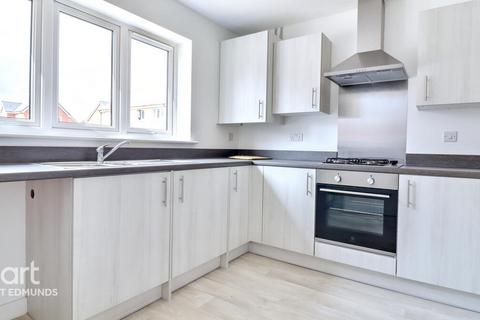 3 bedroom end of terrace house for sale, 18 Flittons Close, Bury St Edmunds